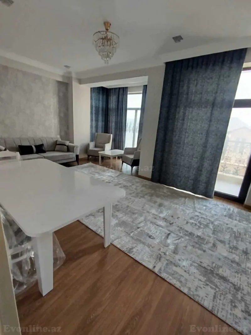 Kirayə verilir 3 otaqlı Mənzil Yeni tikili 130 m² Həzi Aslanov m.