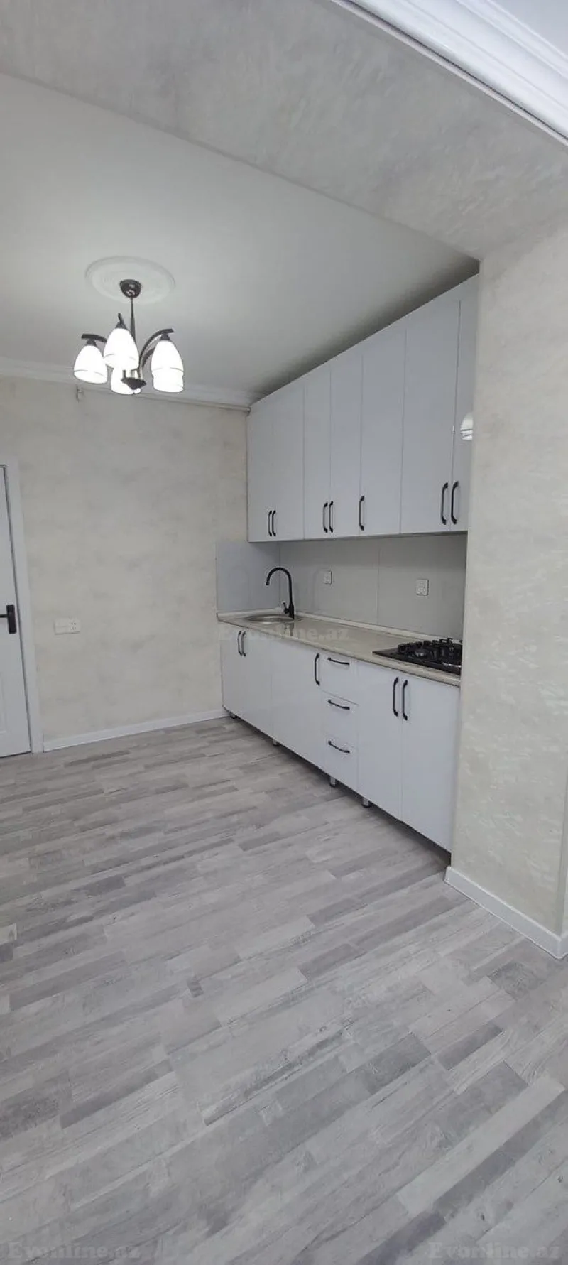 Satılır 2 otaqlı Mənzil Köhnə tikili 65 m² Xətai r.