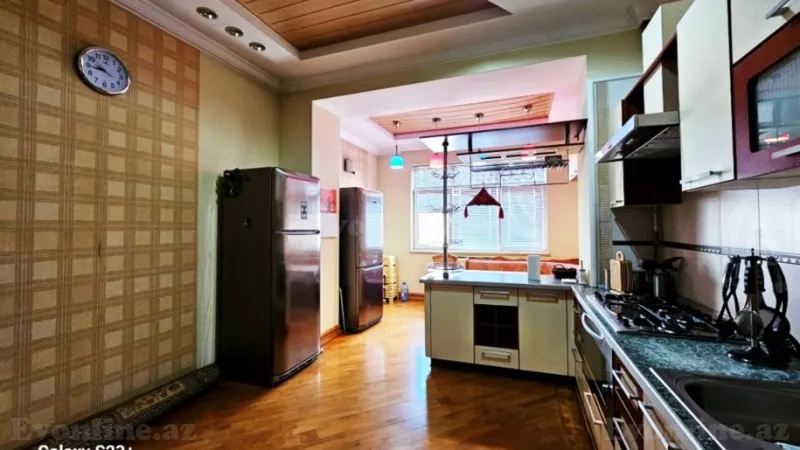 Satılır 4 otaqlı Mənzil Köhnə tikili 175 m² Sahil m. - şəkil 10