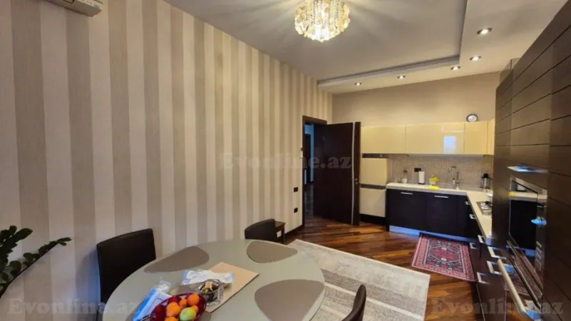 Satılır 4 otaqlı Mənzil Yeni tikili 190 m² Nəsimi r. - şəkil 6