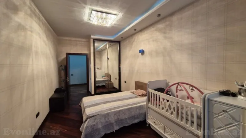 Satılır 4 otaqlı Mənzil Yeni tikili 190 m² Nəsimi r. - şəkil 7