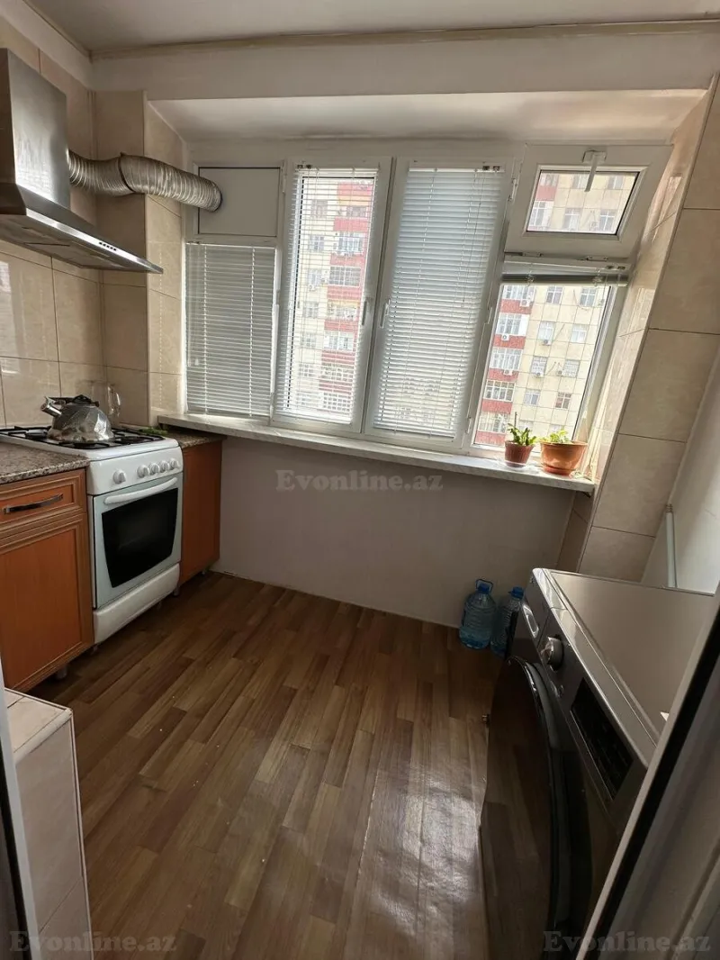 Satılır 3 otaqlı Mənzil Köhnə tikili 90 m² Əhmədli