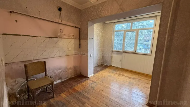 Satılır 2 otaqlı Mənzil Köhnə tikili 45 m² Yeni Yasamal - şəkil 3