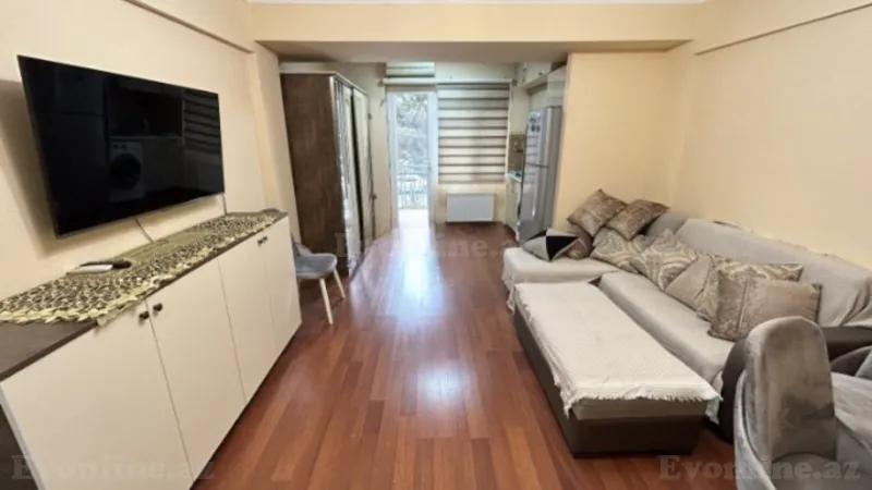 Kirayə verilir 1 otaqlı Mənzil Köhnə tikili 40 m² Gənclik m.