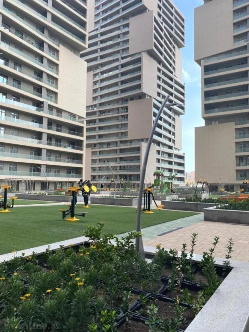 Satılır 2 otaqlı Mənzil Yeni tikili 100 m² 8 Noyabr m.