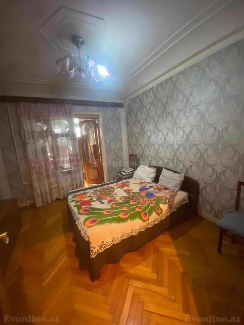 Satılır 2 otaqlı Mənzil Köhnə tikili 50 m² Xalqlar Dostluğu m. - şəkil 2