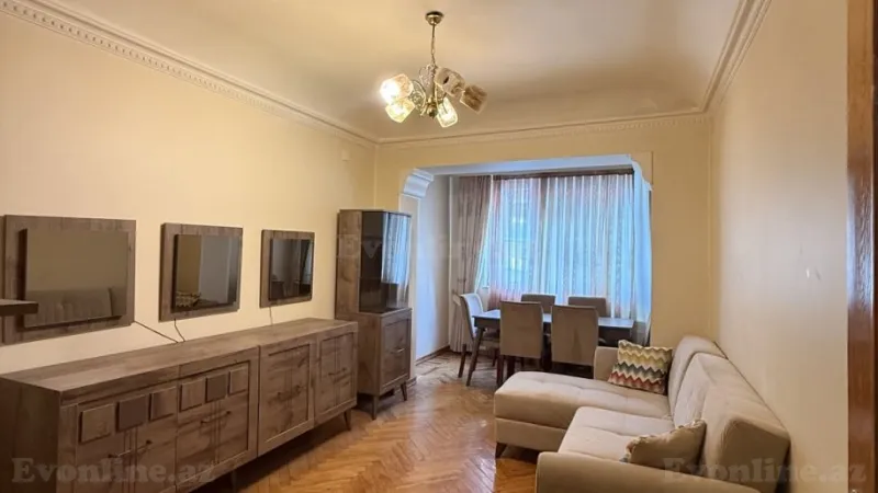 Satılır 3 otaqlı Mənzil Köhnə tikili 90 m² Nizami m.