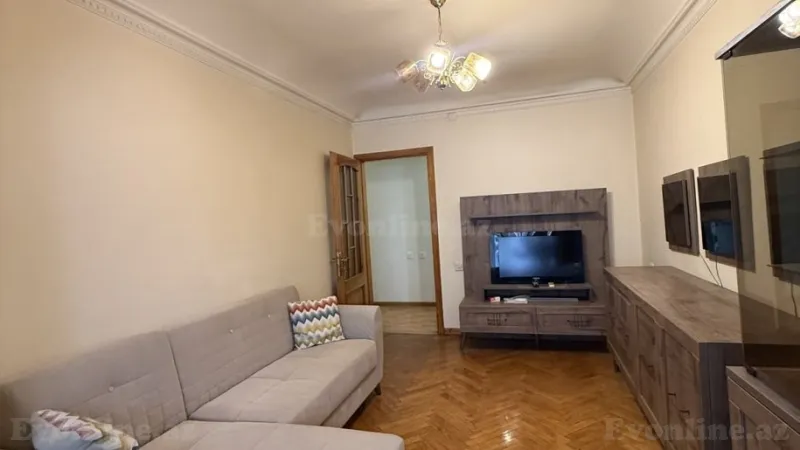 Satılır 3 otaqlı Mənzil Köhnə tikili 90 m² Nizami m. - şəkil 2