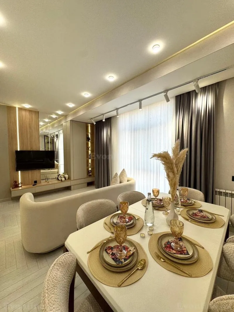 Satılır 2 otaqlı Mənzil Yeni tikili 76 m² Qara Qarayev m.