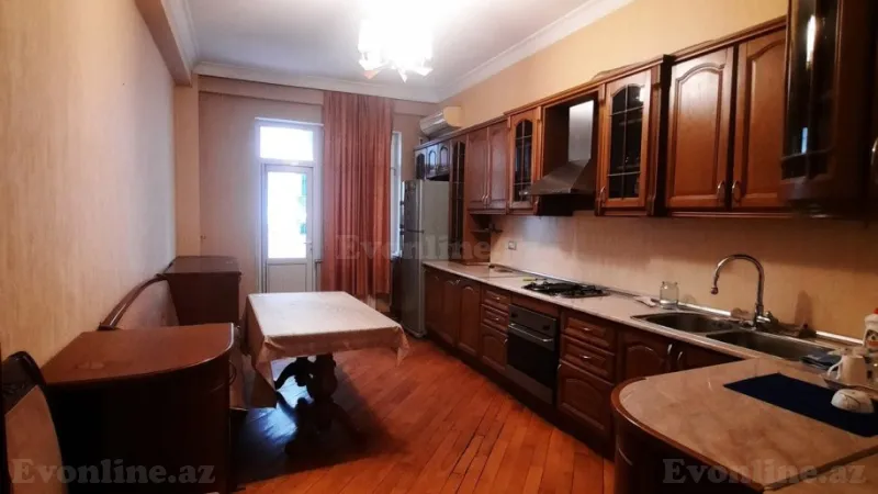 Kirayə verilir 3 otaqlı Mənzil Yeni tikili 160 m² Nərimanov r. - şəkil 14