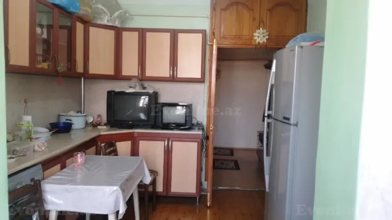 Satılır 4 otaqlı Mənzil Köhnə tikili 80 m² Suraxanı r. - şəkil 9