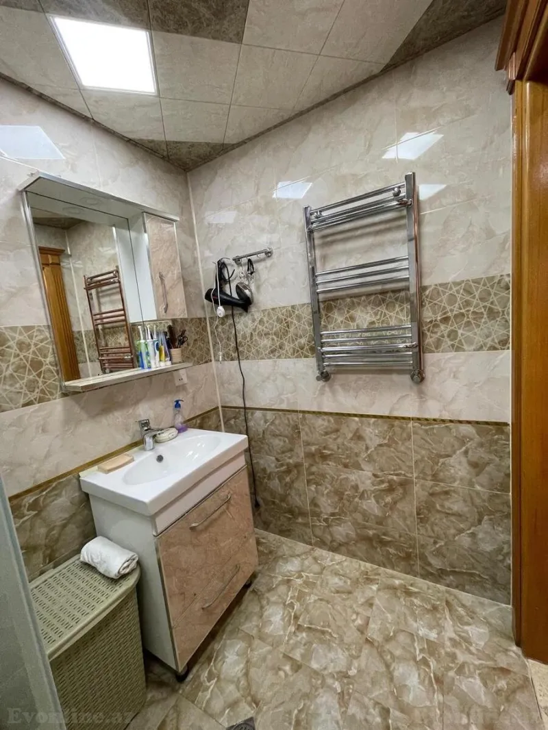 Satılır 3 otaqlı Mənzil Yeni tikili 122 m² 9-cu mikrorayon - şəkil 3