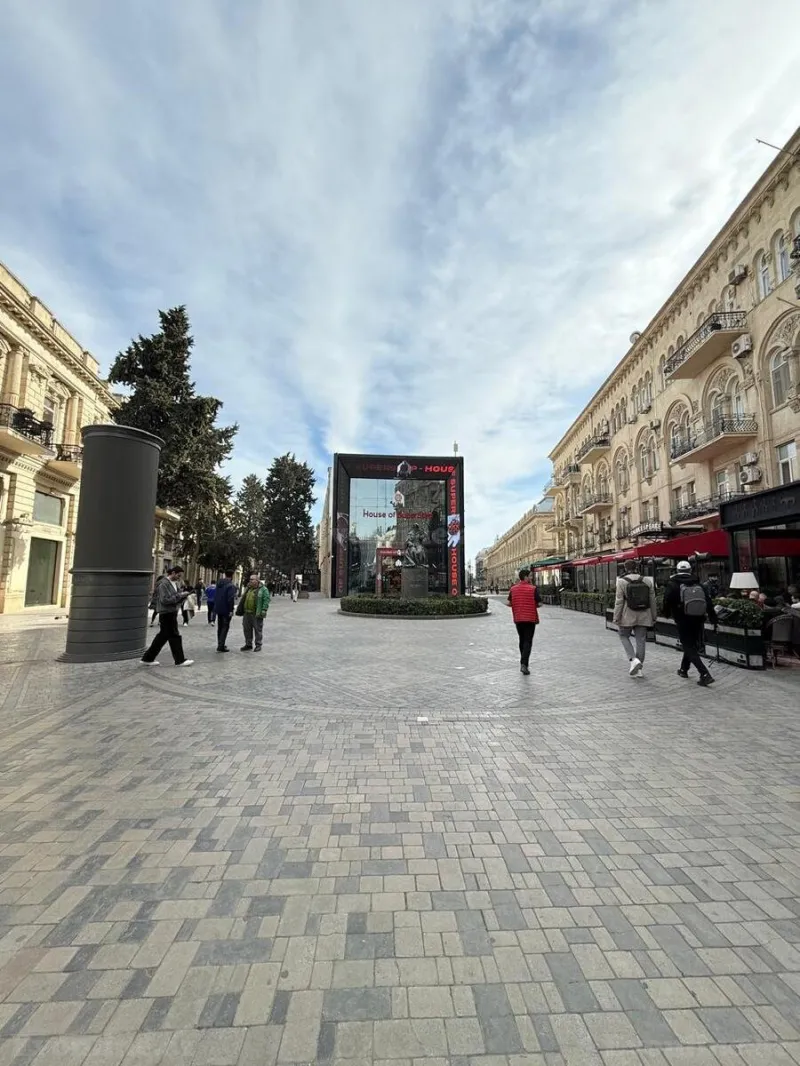 Satılır 2 otaqlı Mənzil Köhnə tikili 100 m² Sahil m. - şəkil 3