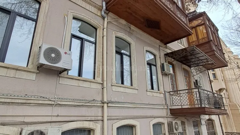 Bakı, Yasamal r., İçərişəhər m.da 1 otaqlı mənzil satılır