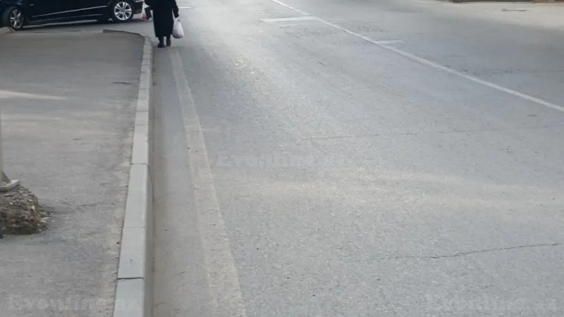 Satılır 2 otaqlı Mənzil Köhnə tikili 50 m² Əmircan - şəkil 2