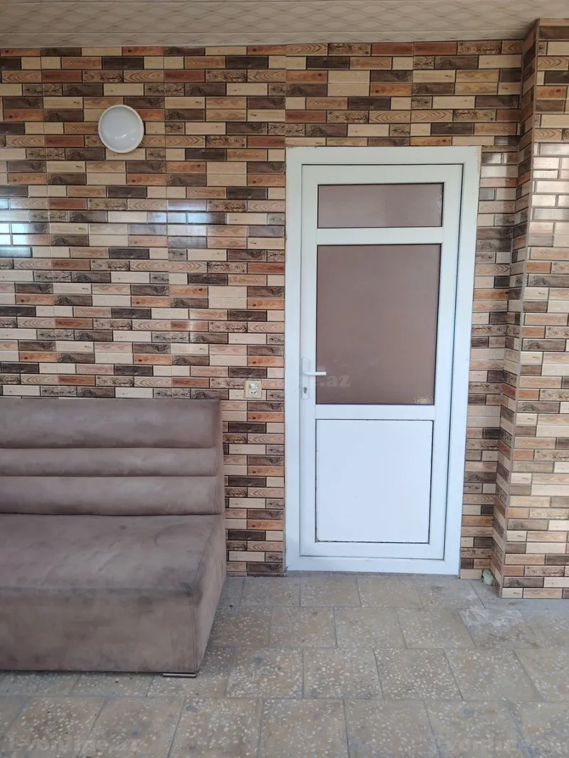 Bakı, Binəqədi r., Azadlıq prospekti m.da 1 otaqlı mənzil kirayə verilir