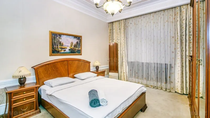 Satılır 3 otaqlı Mənzil Köhnə tikili 95 m² Sahil m. - şəkil 3