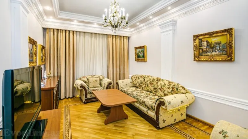 Satılır 3 otaqlı Mənzil Köhnə tikili 95 m² Sahil m. - şəkil 10