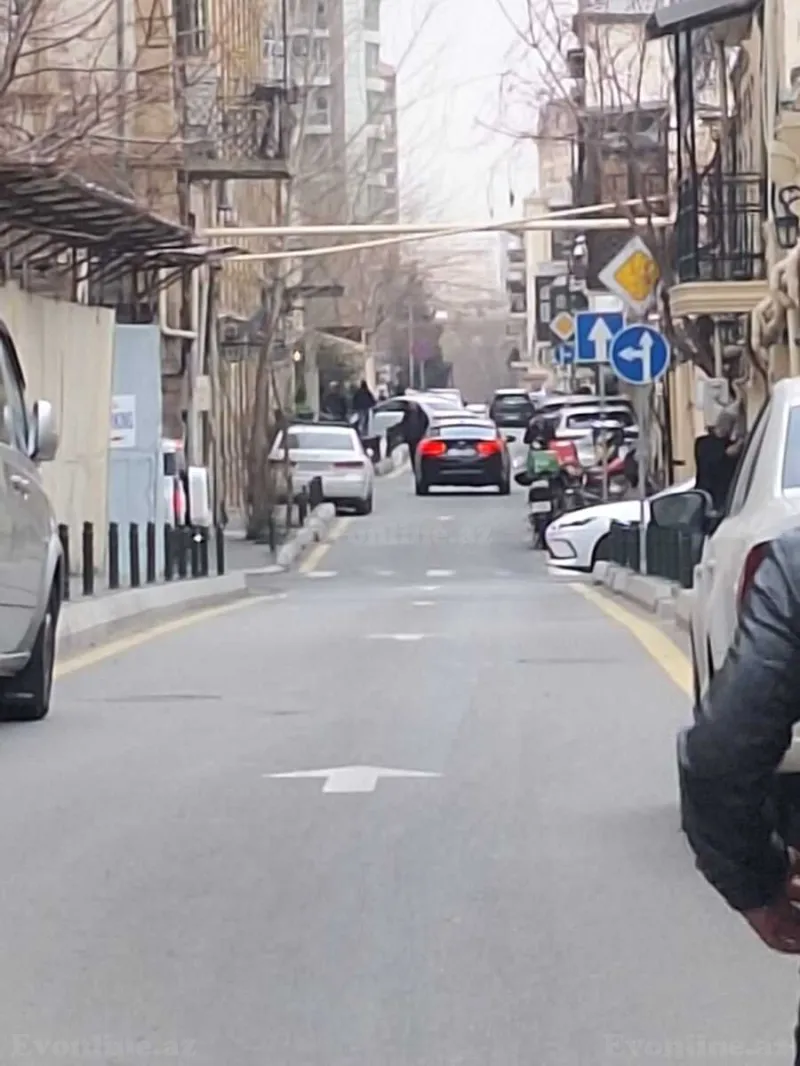 Kirayə verilir 2 otaqlı Mənzil Köhnə tikili 50 m² Nizami m.