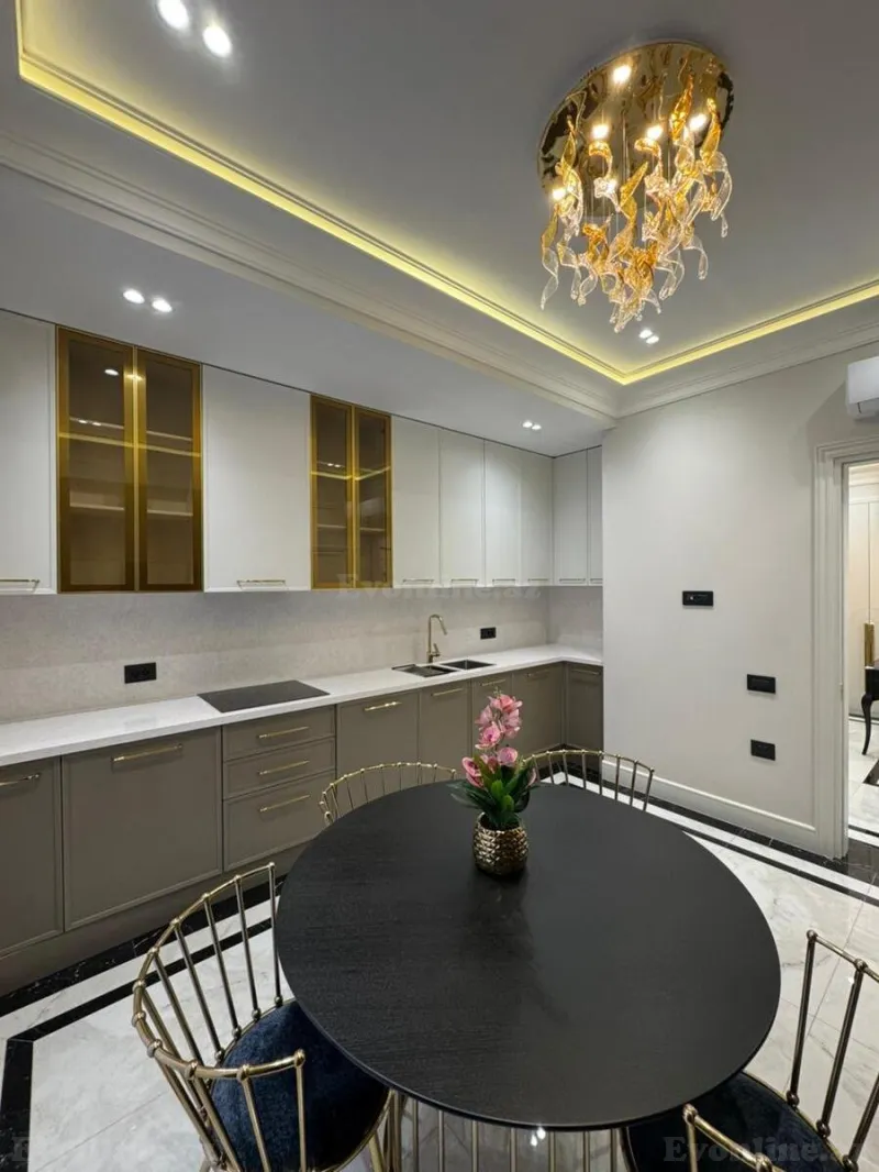 Satılır 4 otaqlı Mənzil Yeni tikili 140 m² Xətai m. - şəkil 15