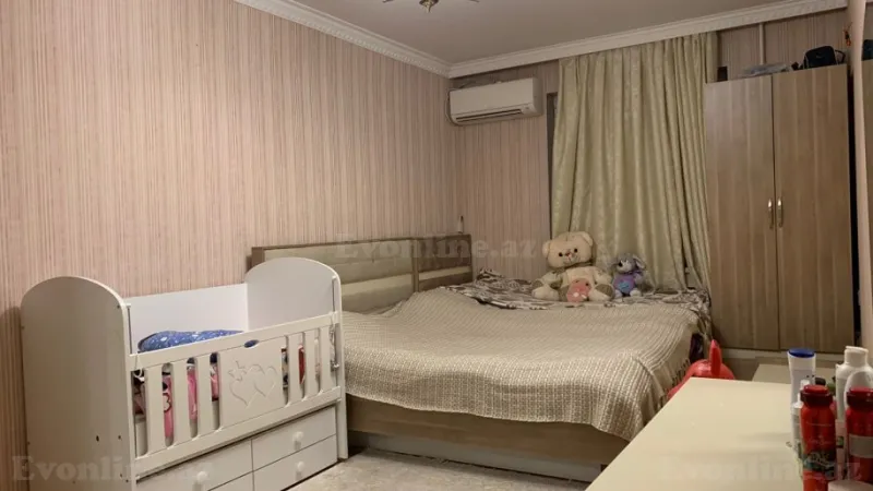 Satılır 2 otaqlı Mənzil Köhnə tikili 65 m² Həzi Aslanov m.
