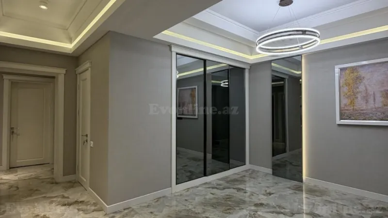 Satılır 4 otaqlı Mənzil Yeni tikili 215 m² Elmlər Akademiyası m. - şəkil 2