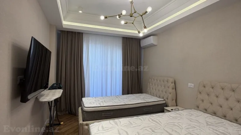 Satılır 4 otaqlı Mənzil Yeni tikili 215 m² Elmlər Akademiyası m. - şəkil 15