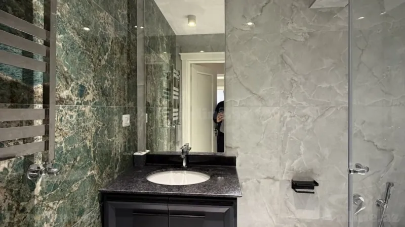 Satılır 4 otaqlı Mənzil Yeni tikili 215 m² Elmlər Akademiyası m. - şəkil 16