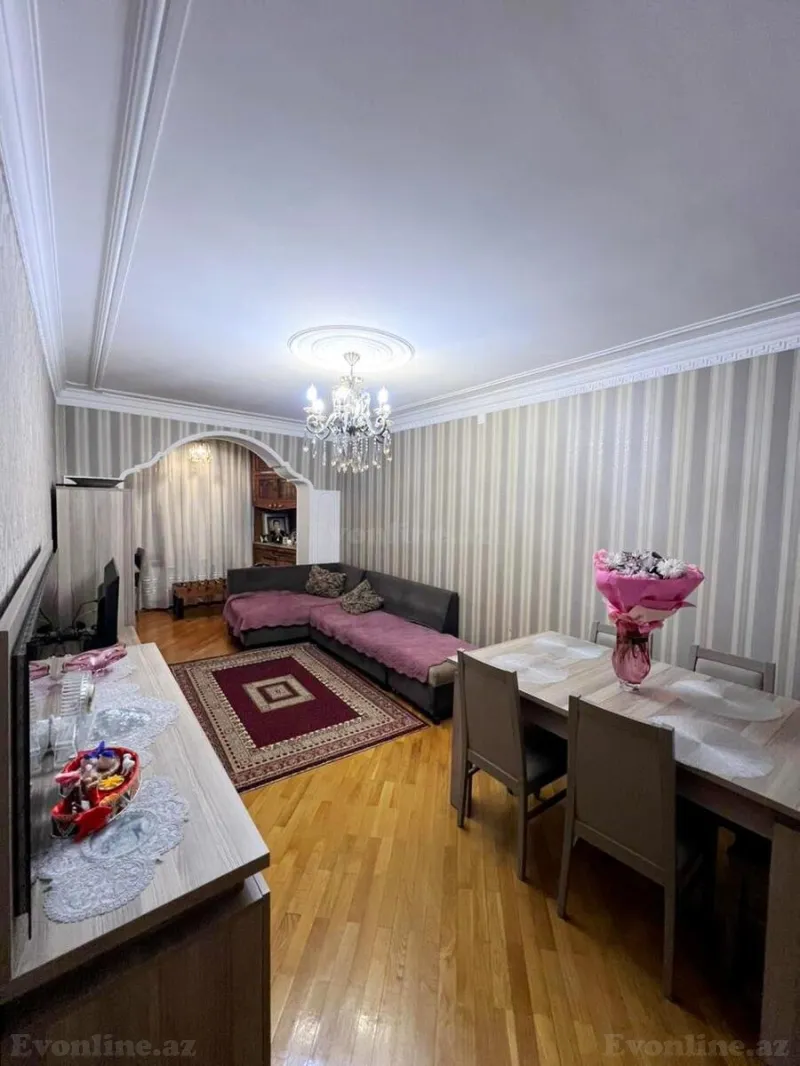 Satılır 3 otaqlı Mənzil Köhnə tikili 70 m² Həzi Aslanov m.