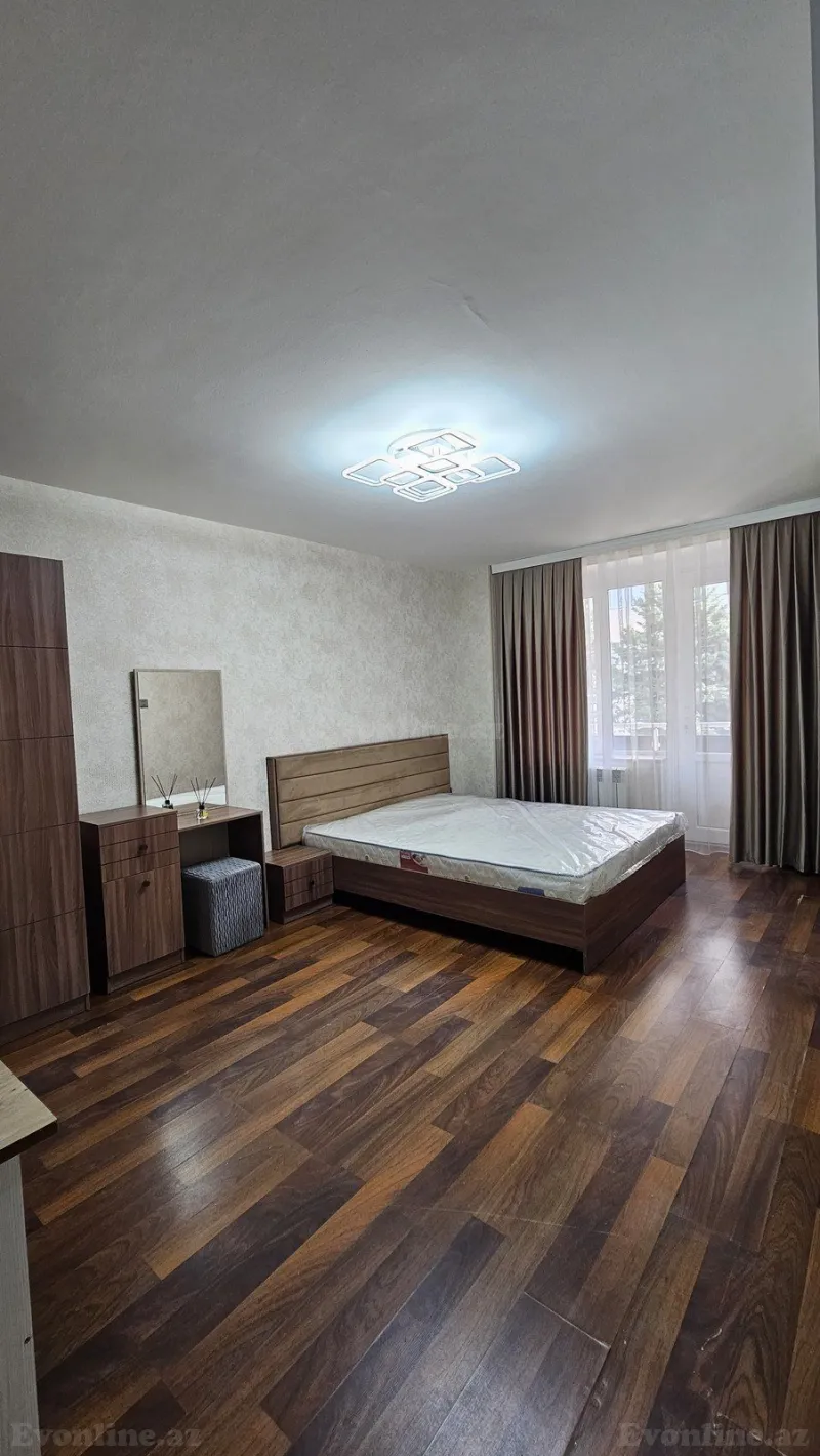 Bakı, Səbail r., İçərişəhər m.da 1 otaqlı mənzil kirayə verilir