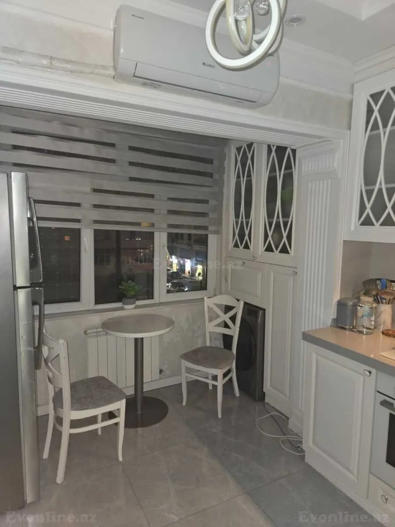 Satılır 3 otaqlı Mənzil Köhnə tikili 85 m² Gənclik m. - şəkil 10