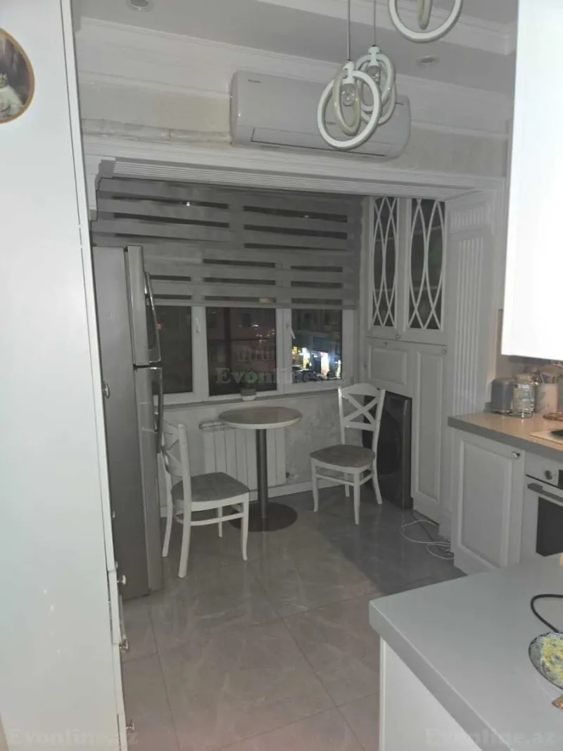 Satılır 3 otaqlı Mənzil Köhnə tikili 85 m² Gənclik m. - şəkil 15