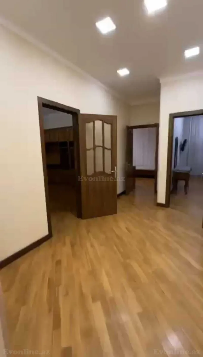 Kirayə verilir 3 otaqlı Mənzil Yeni tikili 130 m² 8-ci mikrorayon - şəkil 6