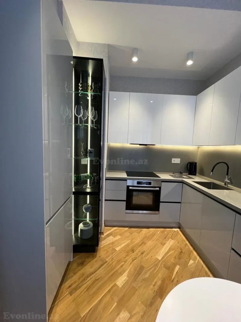 Kirayə verilir 2 otaqlı Mənzil Yeni tikili 80 m² 28 May m. - şəkil 17