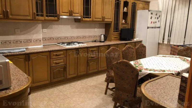 Kirayə verilir 3 otaqlı Mənzil Köhnə tikili 120 m² Elmlər Akademiyası m. - şəkil 9