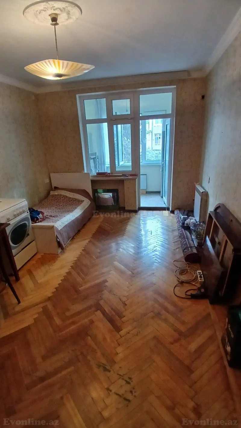 Kirayə verilir 1 otaqlı Mənzil Köhnə tikili 36 m² Avtovağzal m.