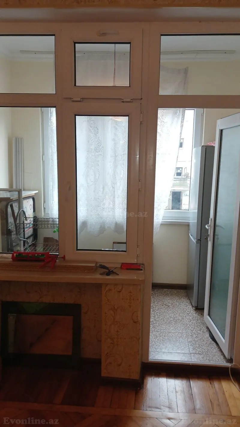 Kirayə verilir 1 otaqlı Mənzil Köhnə tikili 36 m² Avtovağzal m. - şəkil 3