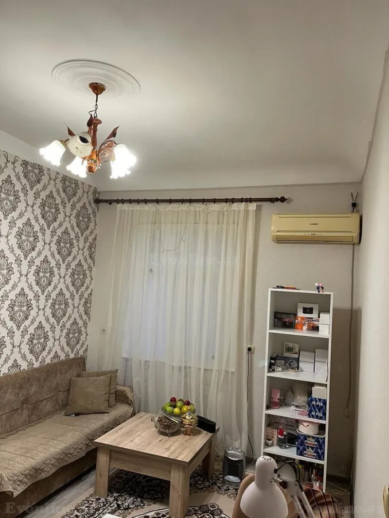 Kirayə verilir 2 otaqlı Mənzil Köhnə tikili 40 m² 8 Noyabr m. - şəkil 7