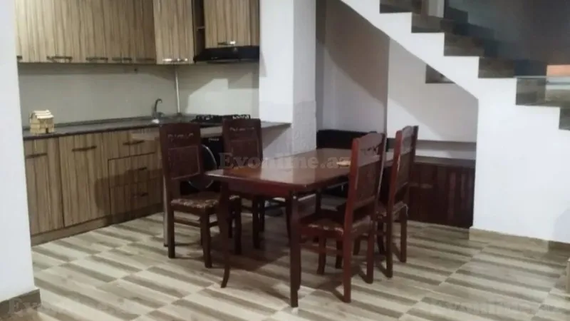 Kirayə verilir 3 otaqlı Mənzil Köhnə tikili 50 m² Yasamal