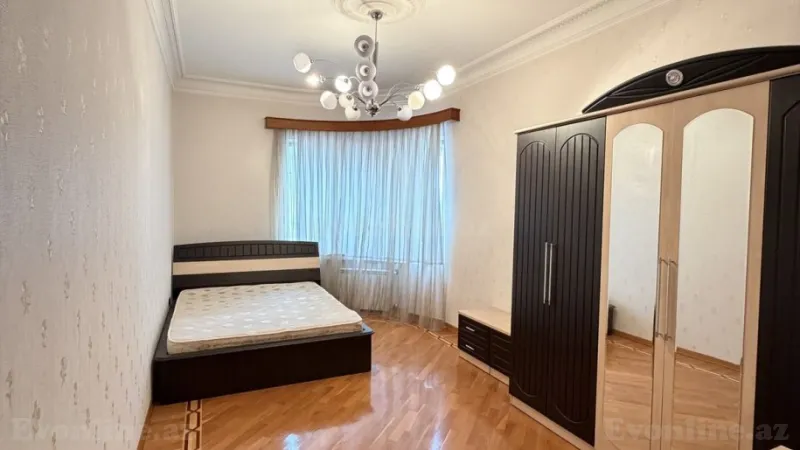 Satılır 3 otaqlı Mənzil Yeni tikili 136 m² 28 May m. - şəkil 5