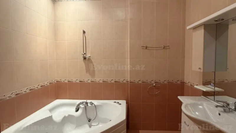 Satılır 3 otaqlı Mənzil Yeni tikili 136 m² 28 May m. - şəkil 8