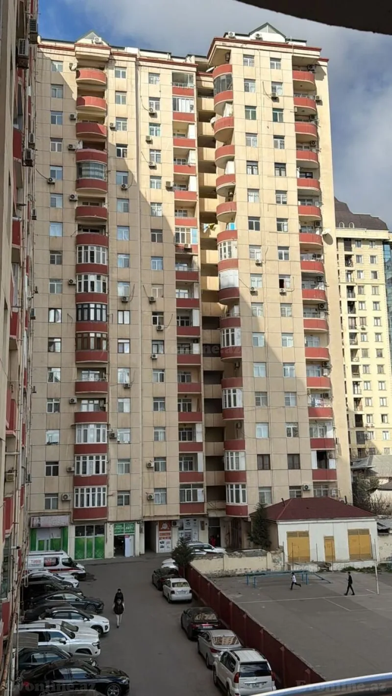 Kirayə verilir 3 otaqlı Mənzil Yeni tikili 100 m² Nəriman Nərimanov m.