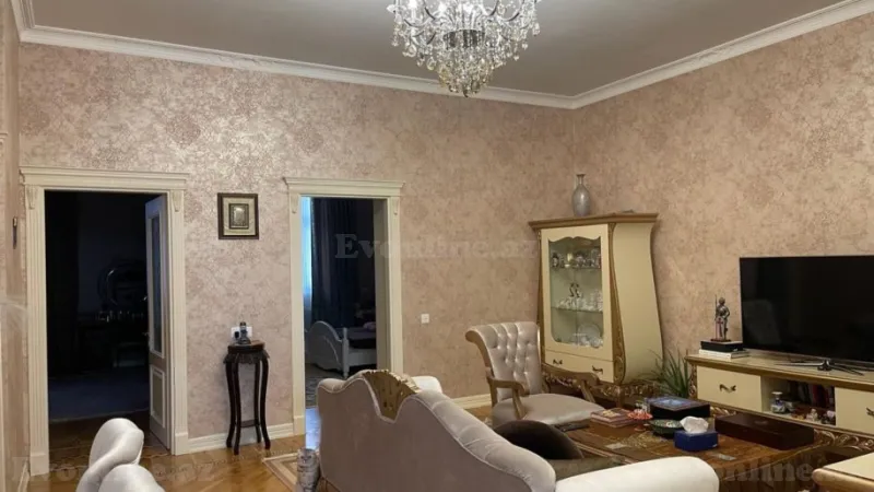 Satılır 3 otaqlı Mənzil Köhnə tikili 100 m² Nəriman Nərimanov m. - şəkil 2