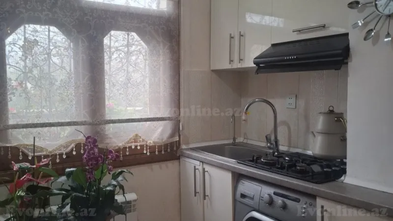 Satılır 2 otaqlı Mənzil Köhnə tikili 50 m² Qara Qarayev m. - şəkil 4