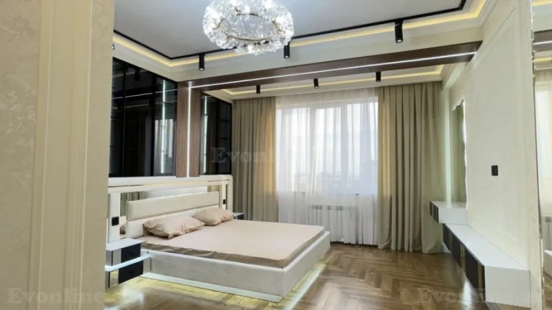 Satılır 4 otaqlı Mənzil Yeni tikili 186 m² Qara Qarayev m. - şəkil 5