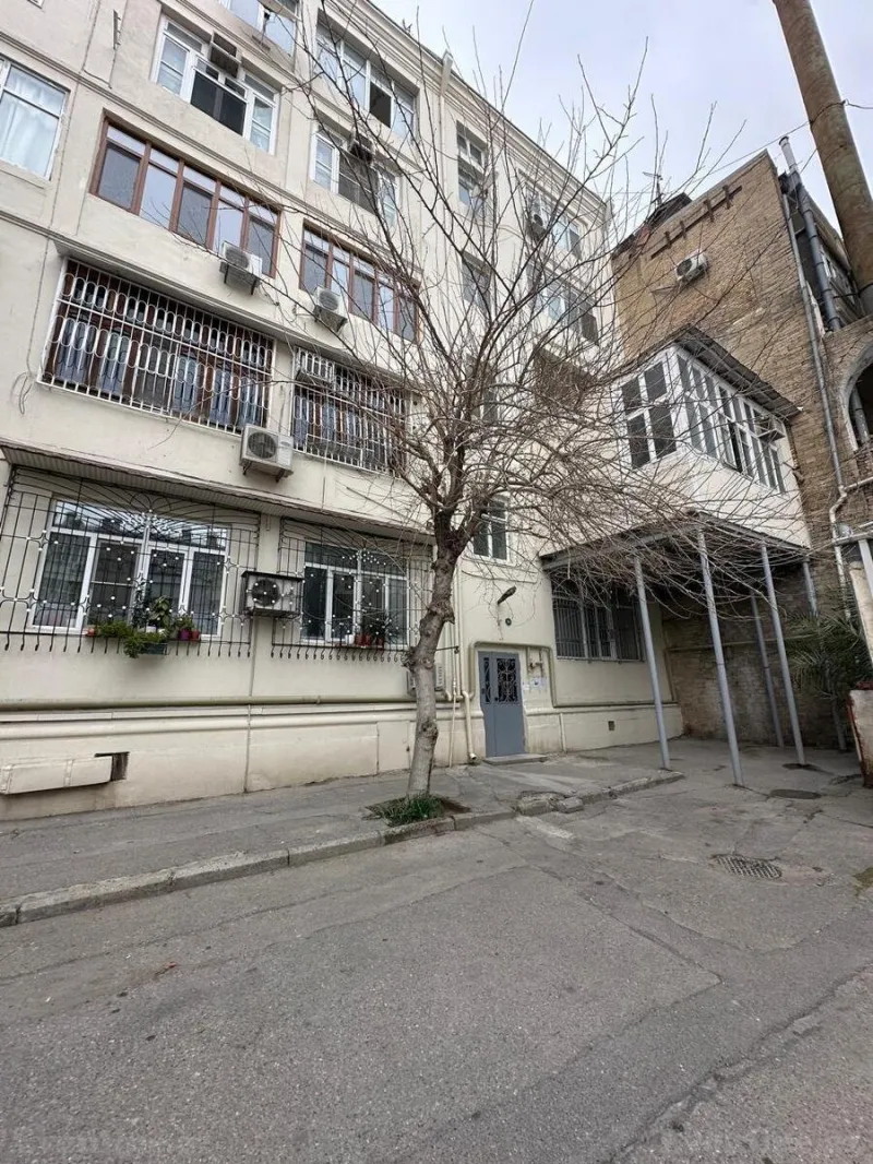 Kirayə verilir 3 otaqlı Mənzil Köhnə tikili 117 m² İçərişəhər m. - şəkil 12