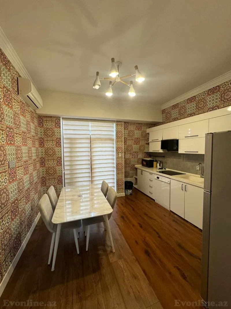 Kirayə verilir 4 otaqlı Mənzil Yeni tikili 150 m² Xətai r. - şəkil 3