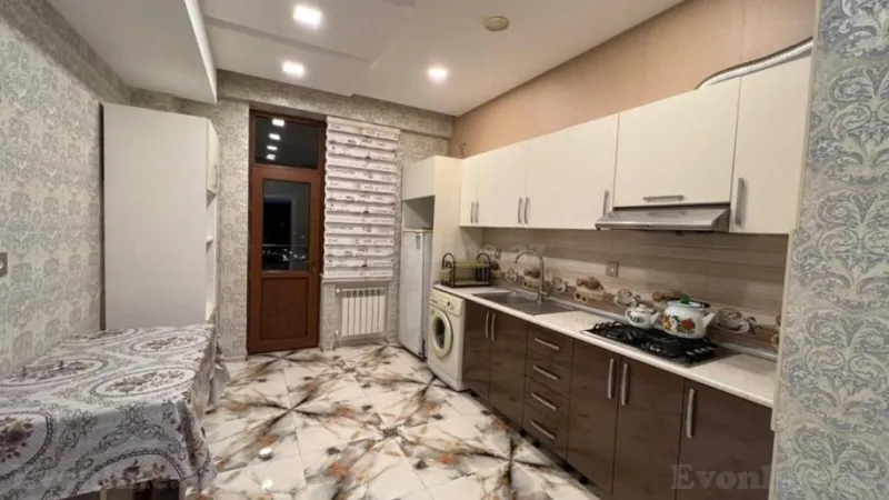 Kirayə verilir 2 otaqlı Mənzil Yeni tikili 80 m² Xətai m. - şəkil 3