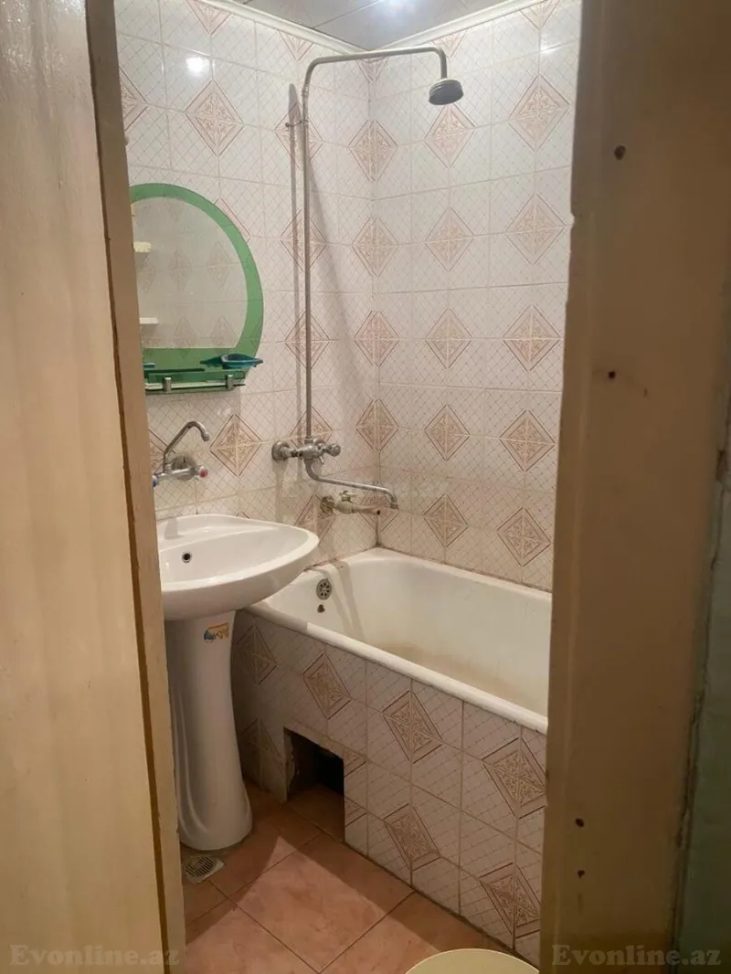 Satılır 3 otaqlı Mənzil Köhnə tikili 75 m² Şəmkir - şəkil 5