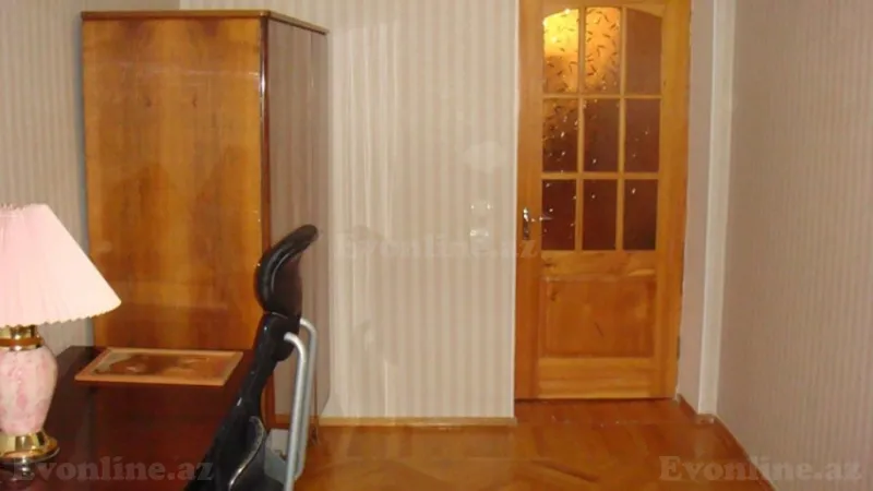 Satılır 3 otaqlı Mənzil Köhnə tikili 75 m² Yasamal r. - şəkil 4